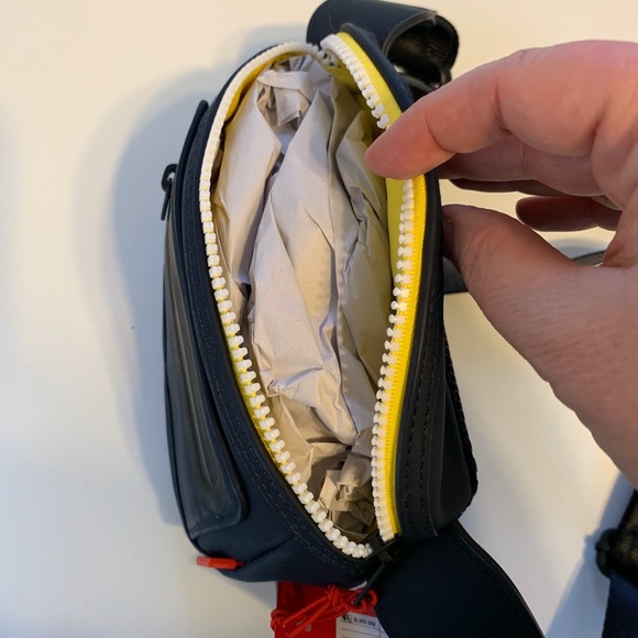 Hunter Target Belt Bag Navy Blue Yellow Accents - Picture 5 of 8